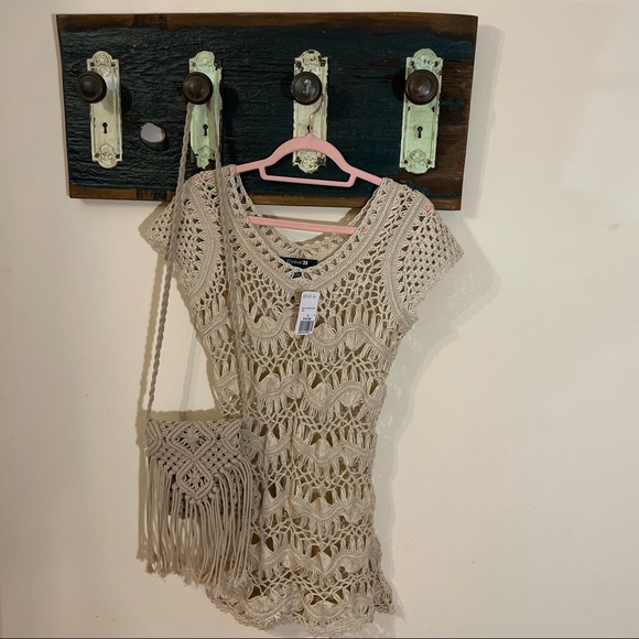 2/$25 Forever 21 Short Sleeve Nude Crochet Tunic Size Small - Picture 8 of 15